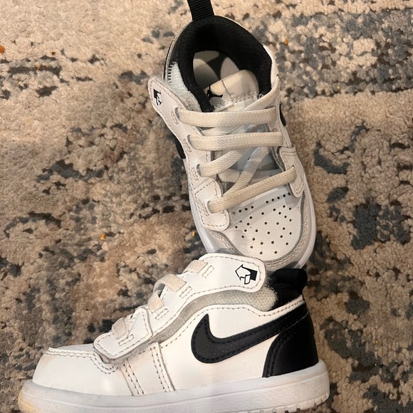 Nike Jordan 1 low alt shoes size 5c - Picture 7 of 9